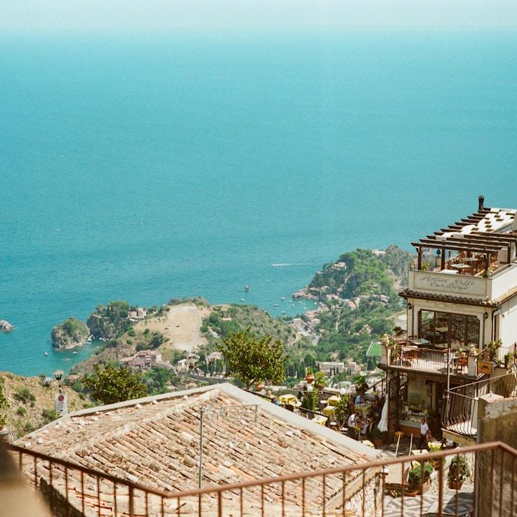 Family terraces and cafés for calm evenings in Barcelona